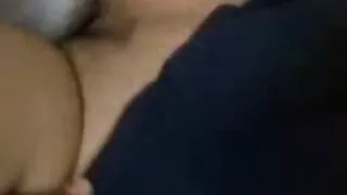 මිනිසා සතුටක් සමග mamma නම්