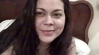 හොඳම මිතුරන් ඇඳ සහ cumming දී රුසියානු දැරිය සිදුරු බෙදා