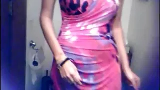 අච්චාරු බිරිඳ ඊළඟ නිදා සැමියා හා මිතුරෙකු වෙත යටත් හොරා