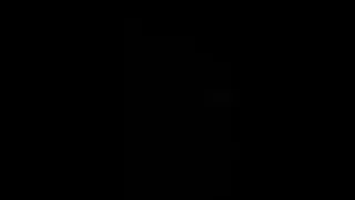 ඉතා පැහැපත් ගෘහණියක් ඇඟිලි ඇය සඳහා